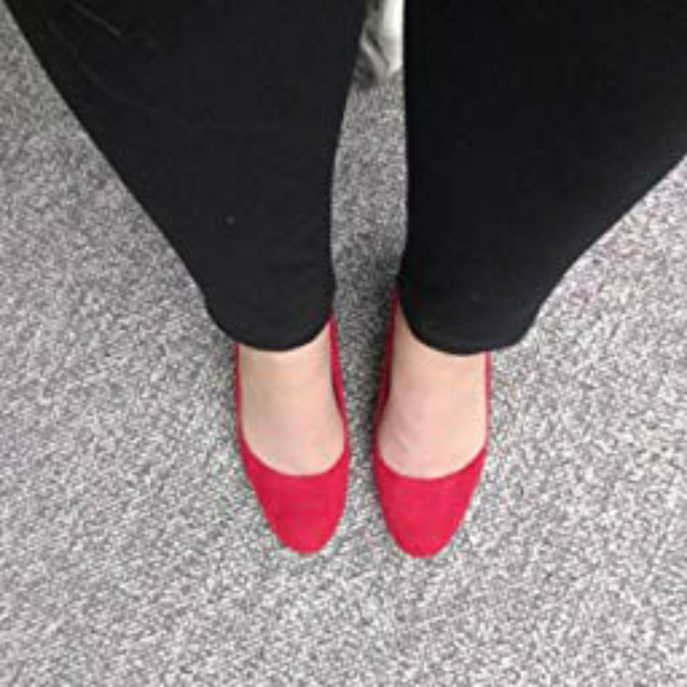 Stylish red pumps *free 2 day shipping*